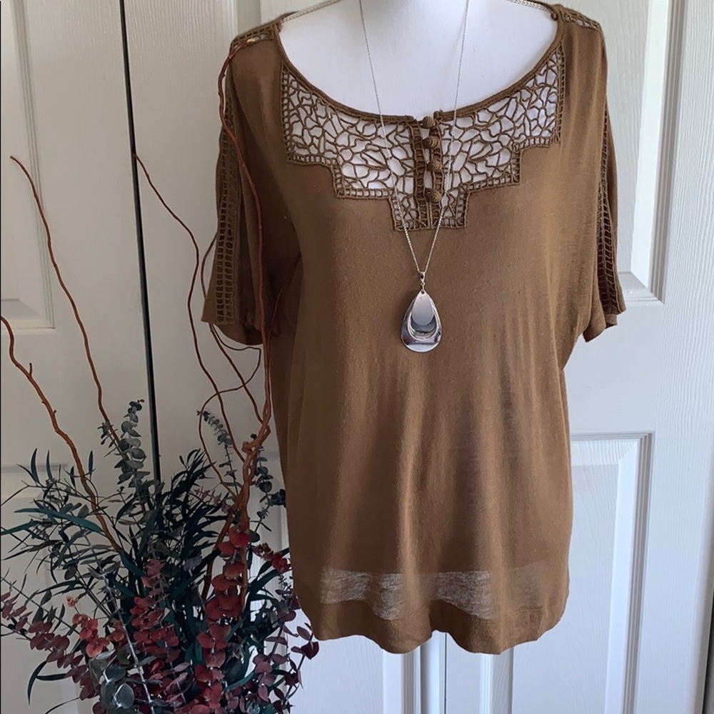 Gorgeous Fei Lightweight Sweater